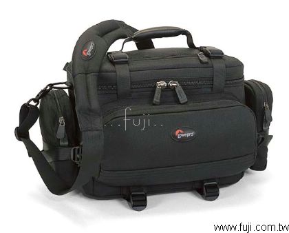 LOWEPRO ù Compact AW g AW  ӭI](Compact AW )