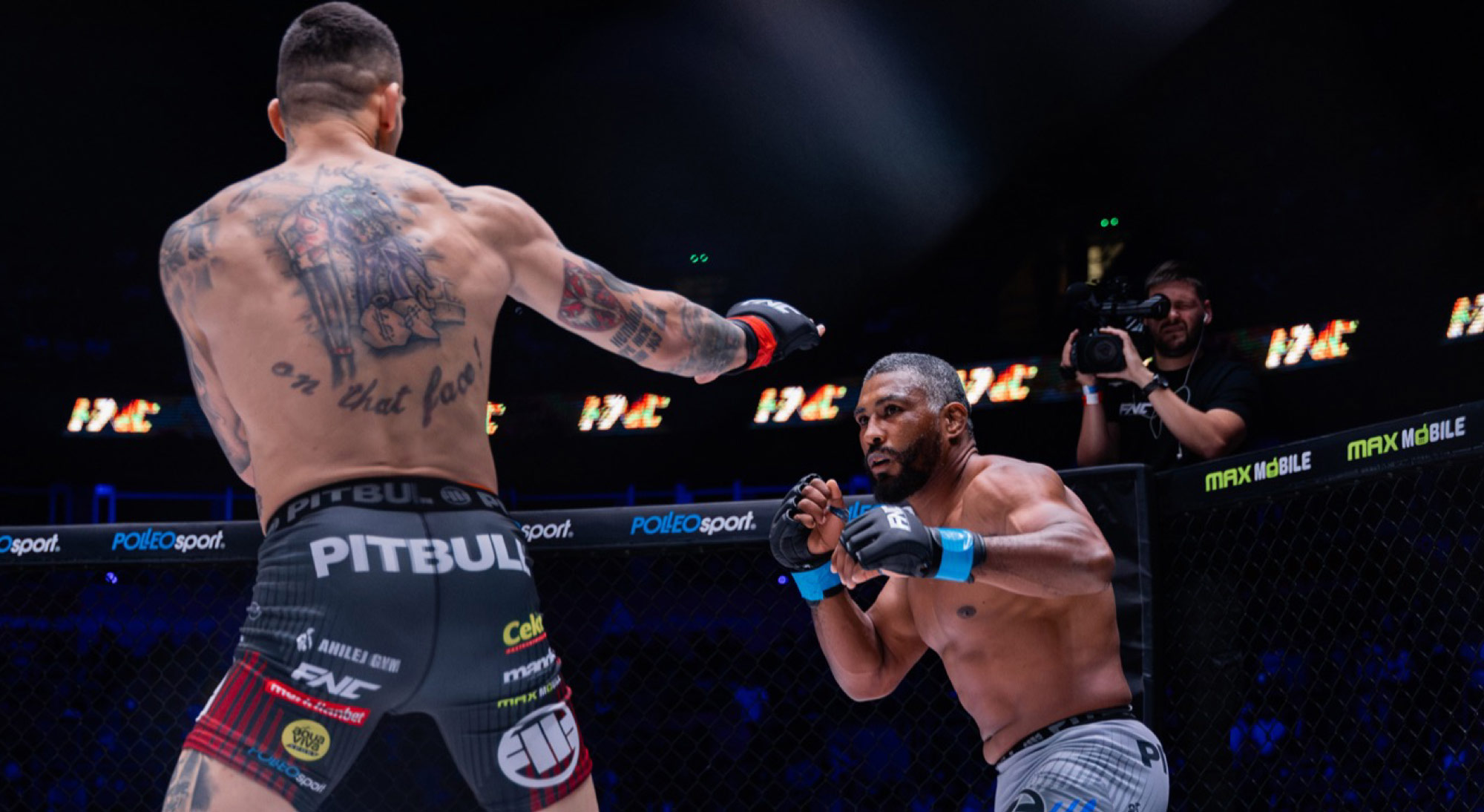 BMD URSA Broadcast G2, ATEM 4 M/E Constellation 4K¡BATEM Camera Control Panel¡BDaVinci Resolve Replay Editor¡BHyperDeck Studio 4K Pro¡BBlackmagic Videohub 40x40 12G¡BSmartScope Duo 4K¡BBlackmagic Cloud Store Mini 16TB