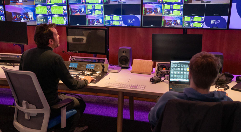 ATEM 4 M/E Constellation HDBATEM 2 M/E Advanced Panel 20BHyperDeck Studio HD ProBHyperDeck Studio HD MiniBBlackmagic Micro Studio Camera 4K G2BBlackmagic URSA Broadcast G2BBlackmagic Focus DemandBBlackmagic Zoom DemandBBlackmagic Studio ViewfinderBBlackmagic Videohub 40x40 12G