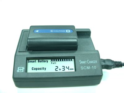 SONY專用智慧型液晶顯示快速充電器(FM系列)(C-FM50CD)